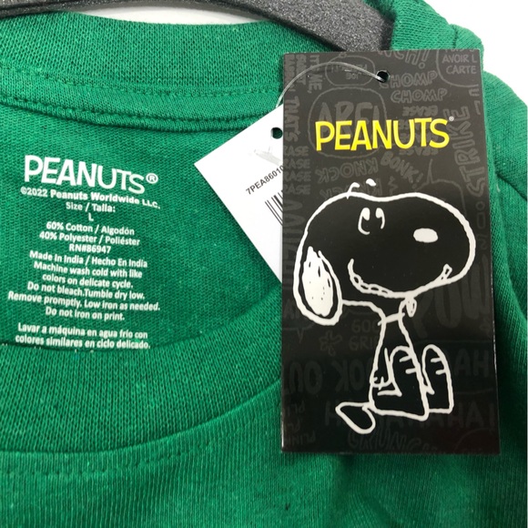 Peanuts Christmas Graphic Tee L - Picture 3 of 12